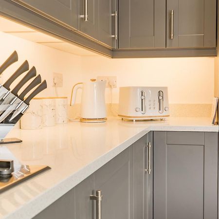 Beautifully Done 5 Bed Barn Conversion In Heswall - Sleeps Up To 10 Esterno foto