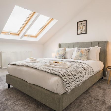 Beautifully Done 5 Bed Barn Conversion In Heswall - Sleeps Up To 10 Esterno foto