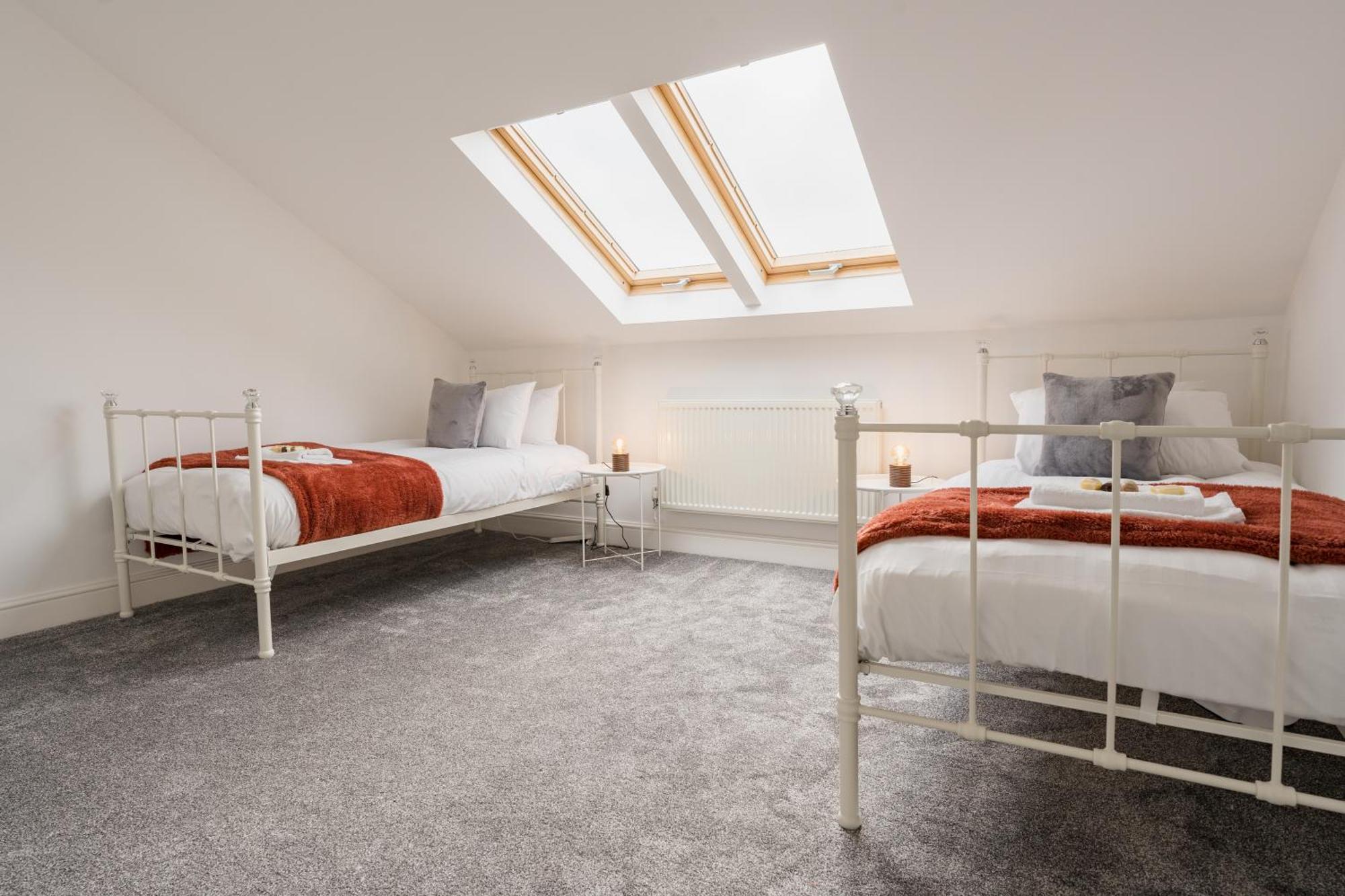 Beautifully Done 5 Bed Barn Conversion In Heswall - Sleeps Up To 10 Esterno foto