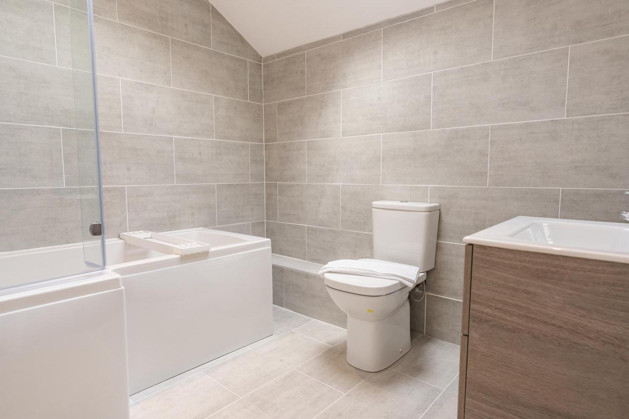 Beautifully Done 5 Bed Barn Conversion In Heswall - Sleeps Up To 10 Esterno foto